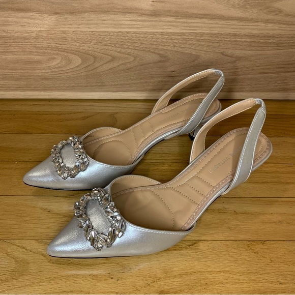 Adrienne Vittadini Suzer Jewel Embellished Pump in Silver - Size 8 - Picture 1 of 7
